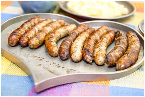  Nürnberger Bratwurst och Den Magiska Kåltullen: En djupdykning i en tredje-århundradets tysk folktro!